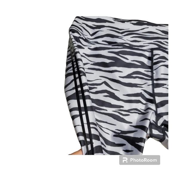 Good American Core Strength Zebra Print Legging - Picture 3 of 8